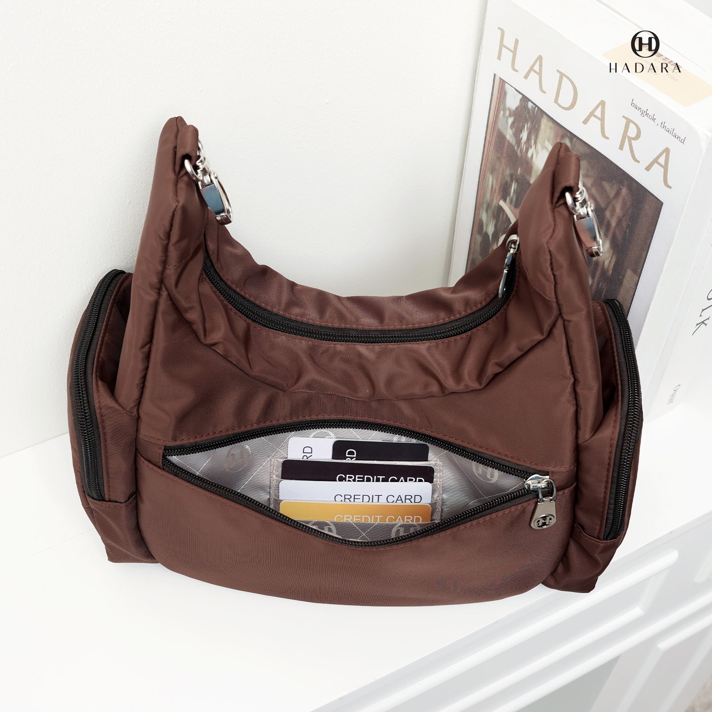 Classic 10: The Trendy "Dumpling Bag" with 13 Storage Compartments