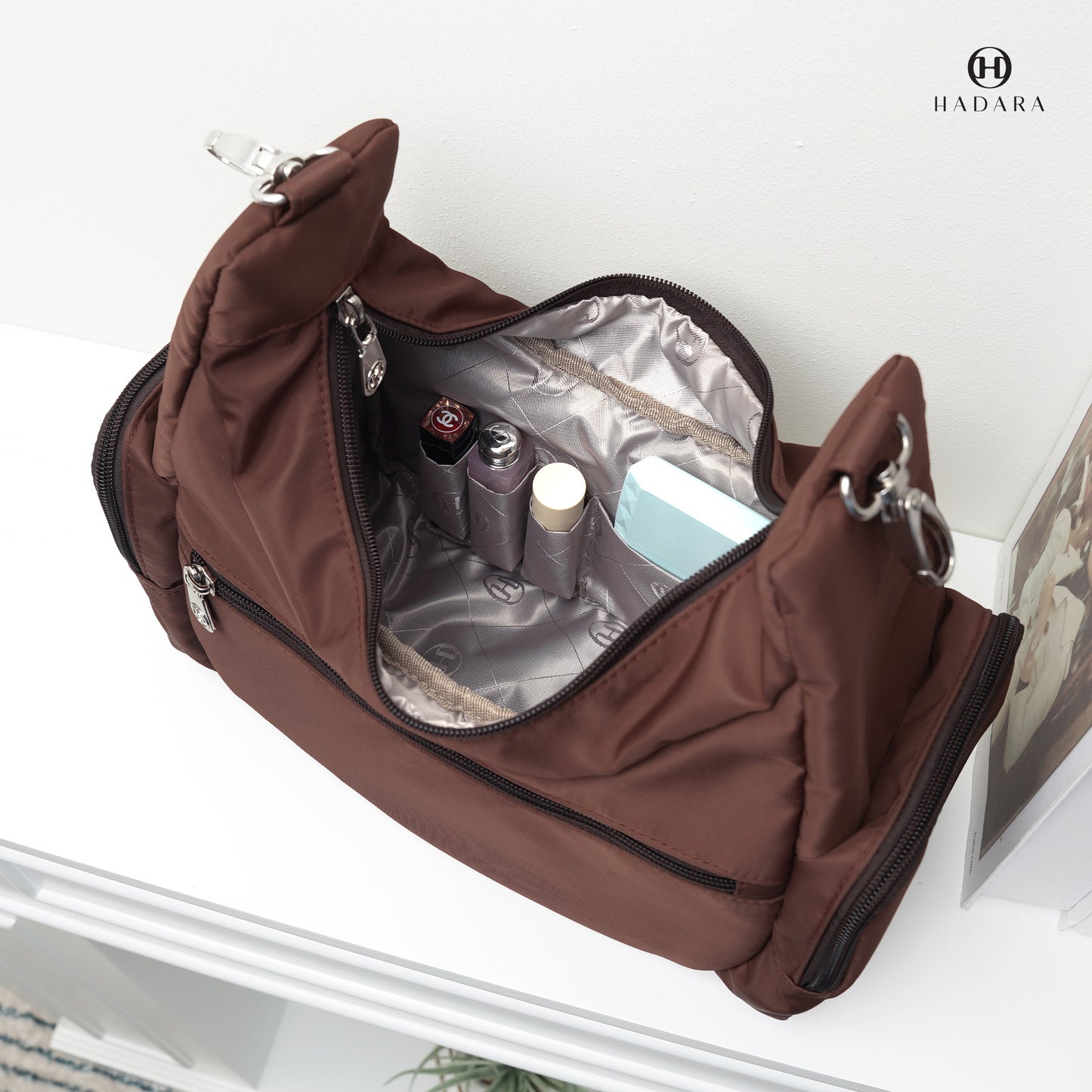 Classic 10: The Trendy "Dumpling Bag" with 13 Storage Compartments