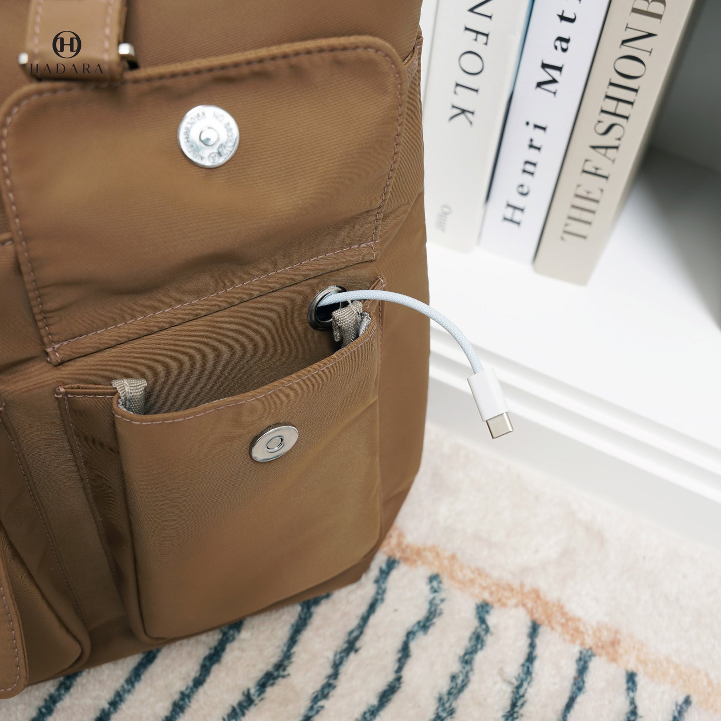 Classic 39: Oversized Tote Bag with Ultimate Functionality