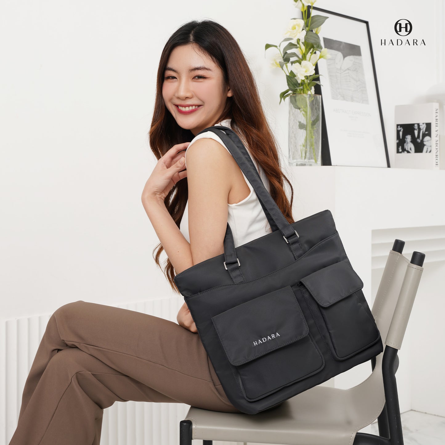 Classic 39: Oversized Tote Bag with Ultimate Functionality