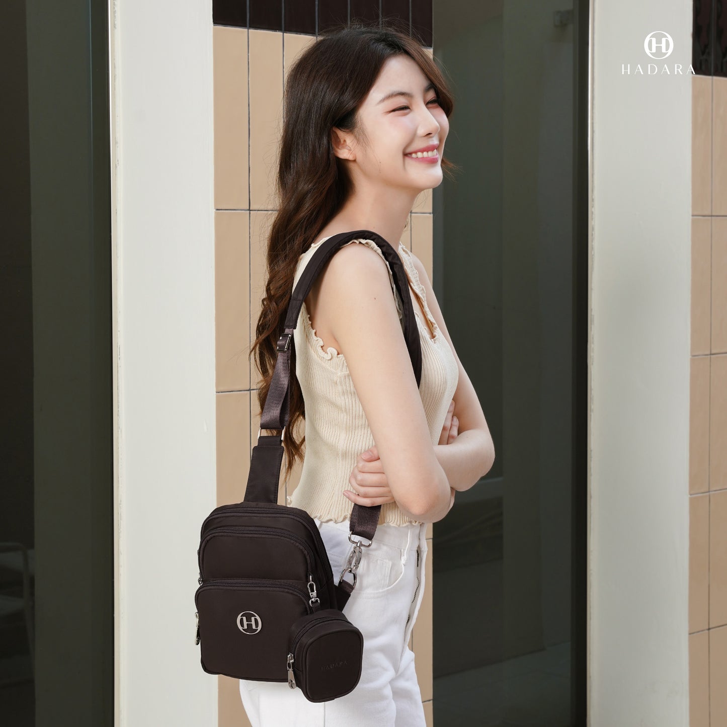 Classic 61: Ukulele-Shaped Compact Bag Ready to Move with the Rhythm of Life