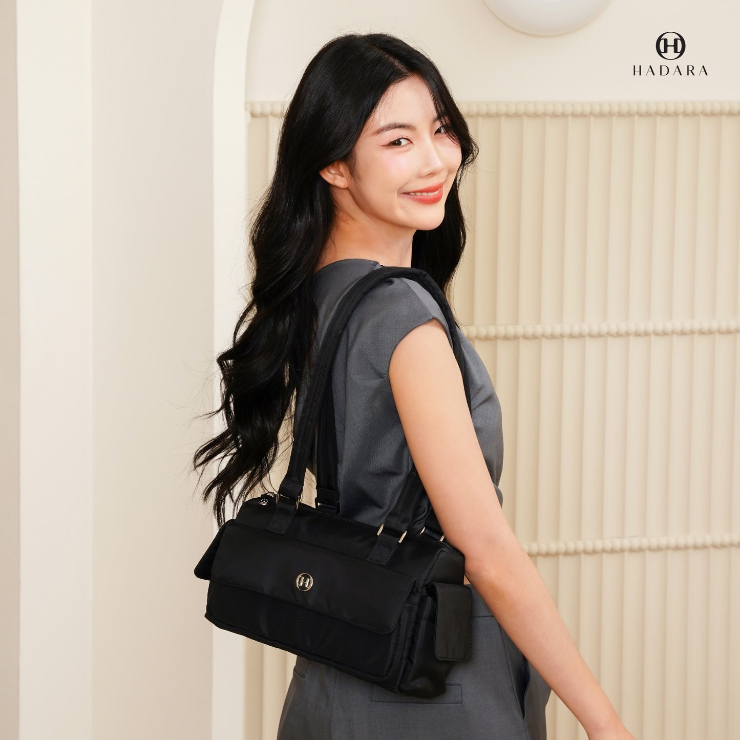 Classic 95: The Perfect Shoulder Bag - Effortless Access & All-Day Comfort